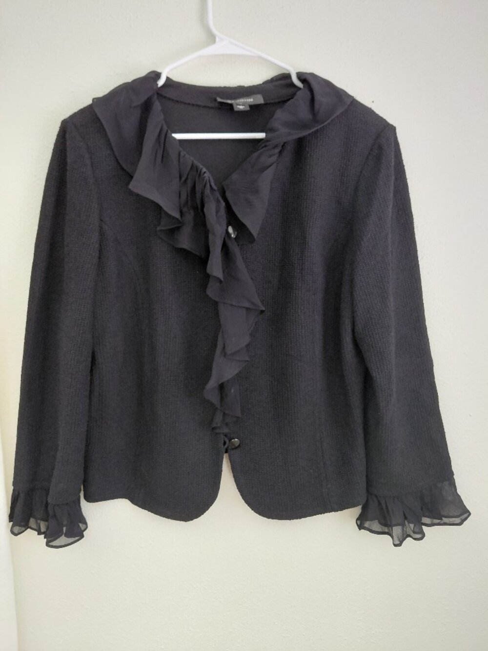 St. John Black Ruffle Santana Knit Jacket Cardigan Size 14 Luxury Classic Career - Picture 1 of 8
